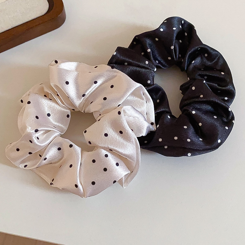 1/2 Stück Schwarz-Weiß Gepunkt – Scrunchie Satin Set Bewertung und Preis